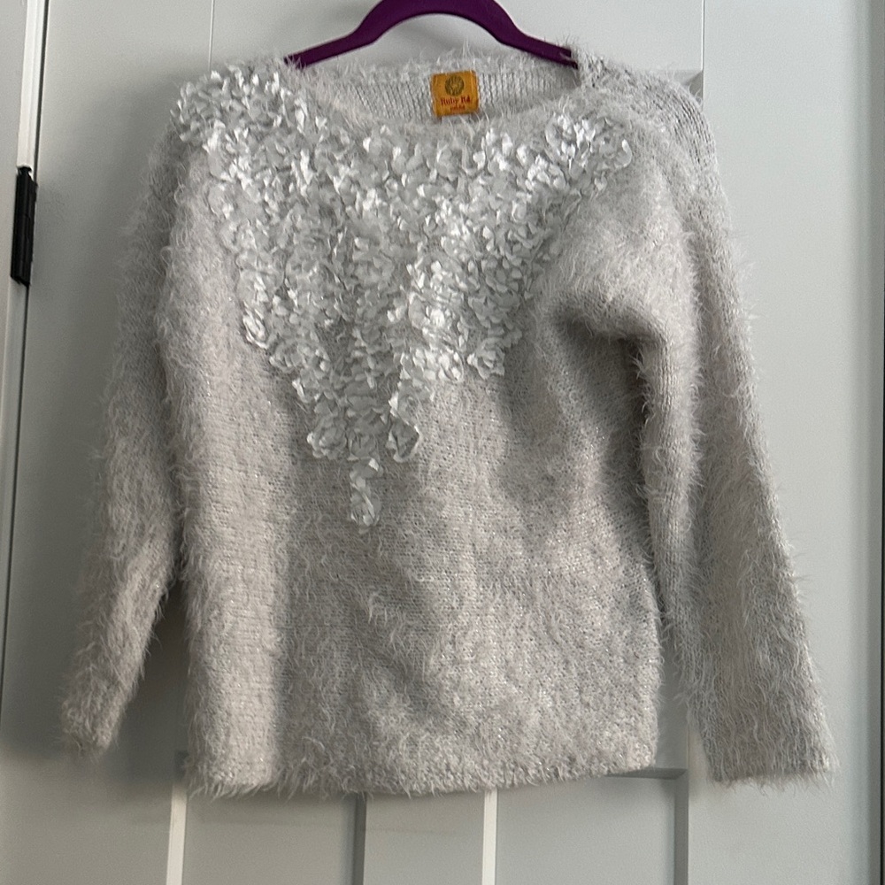 Ruby Rd. Light Gray Sweater with White Accents
